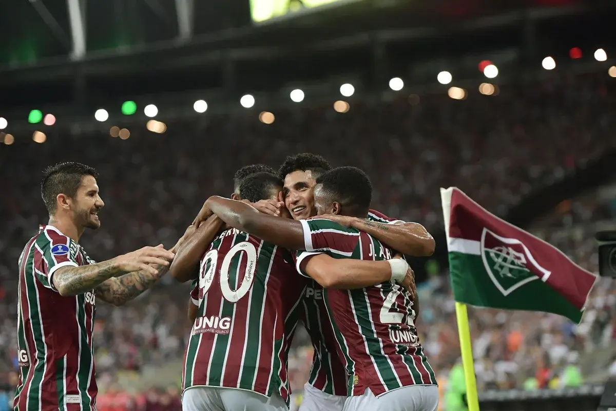Serna, a Fluminense player, celebrates his goal during the match against Once Caldas at the Mar