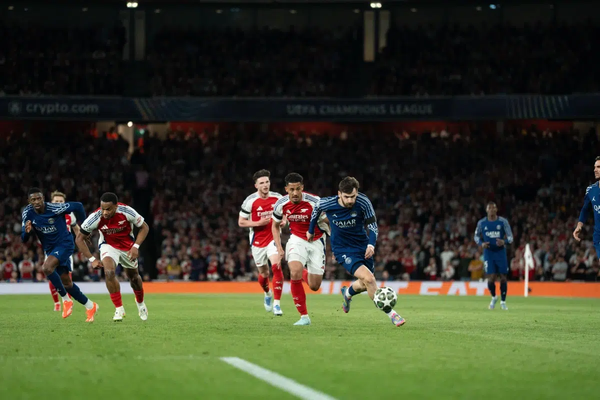 Khvicha Kvaratskhelia during the match between Arsenal and Paris Saint-Germain at Arsenal Emirate Stadium.