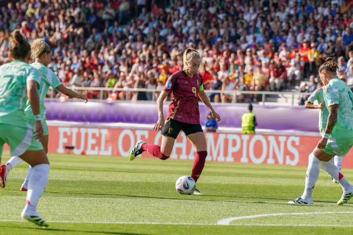 Tessa Wullaert in action during Belgium vs Italy at Stade de Tourbillon Sion.