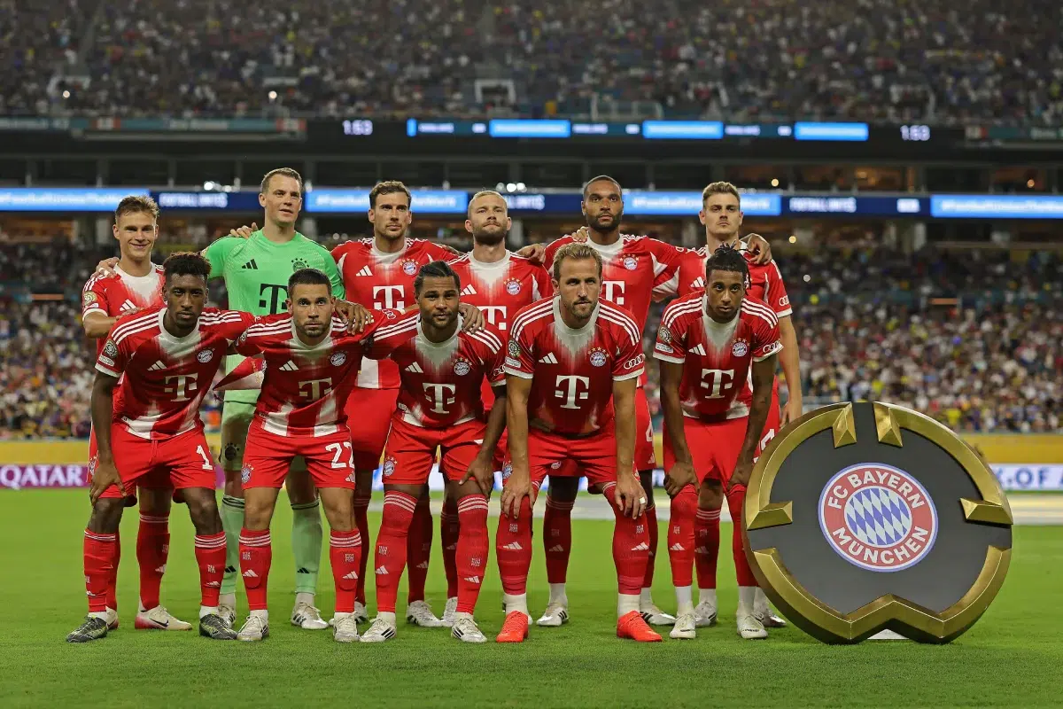 Bayern Munich squad poses for team photo: FC Bayern Munich and CA Boca Juniors, in the 2nd round of group C in the FIFA Club World Cup 2025