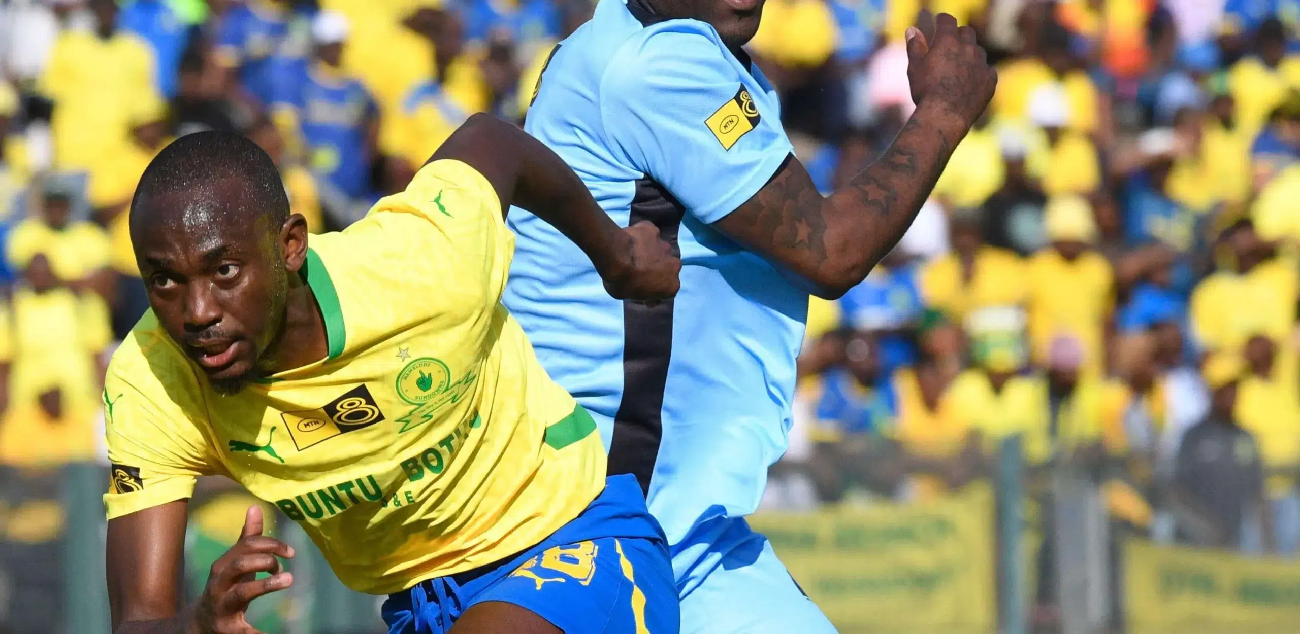 Peter Shalulile of Mamelodi Sundowns challenged by Bulelani Nikani of Polokwane City during 22024 MTN8 Quarterfinal match between Mamelodi Sundowns and Polokwane City on the 11 August 2024