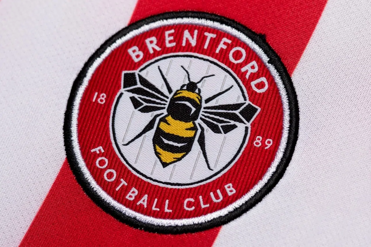 Brentford club crest
